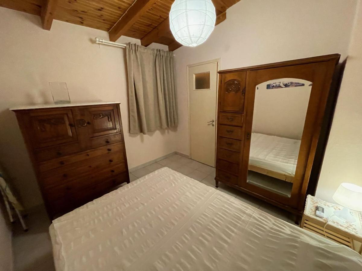 Maria'S Haus In Artemida Lejlighed Eksteriør billede